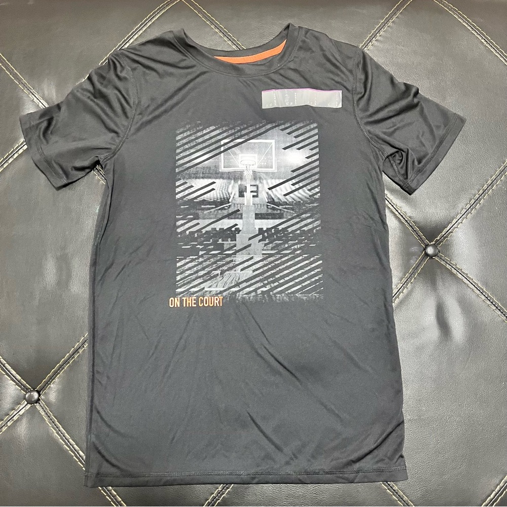 Boys Set of Three Tee Shirts All in Motion NWT - Picture 3 of 4